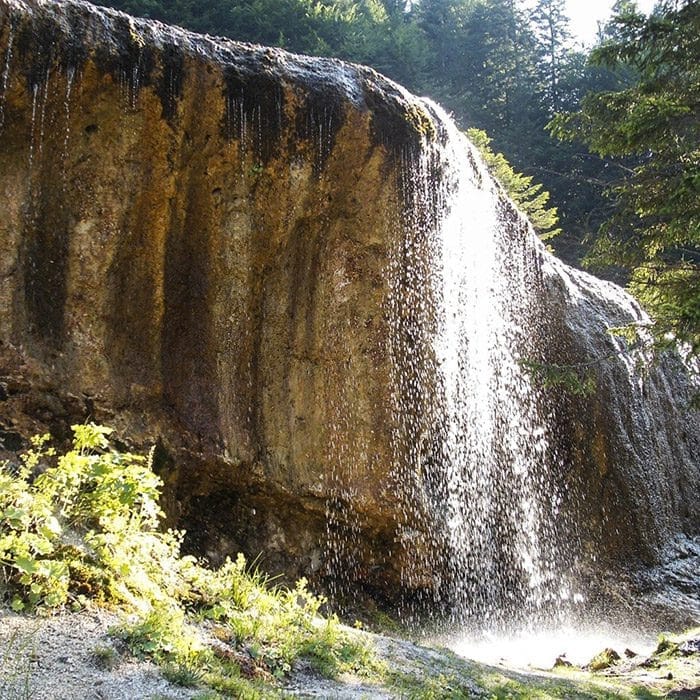 3. cascada (2)_1, cazare Muntii Ciucas, vama buzaului