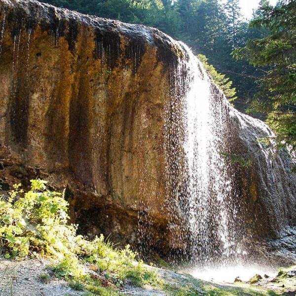 Vizită la Cascadele Urlătoarea